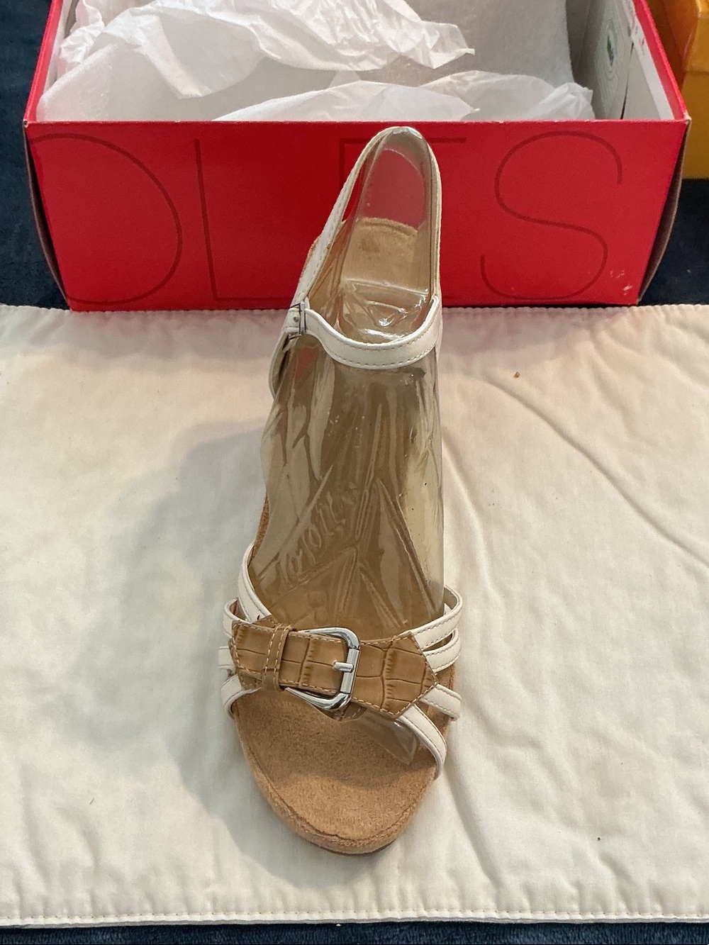AEROSOLES White and Tan Buckle Slingback Wedge